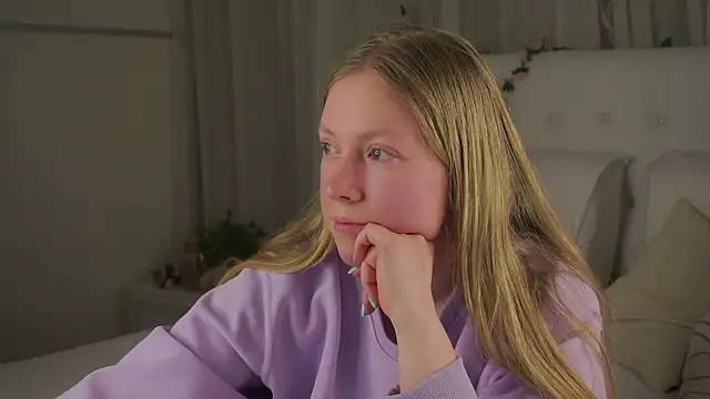 LashandaDevoto online show from March 20, 2026, 2:11 pm