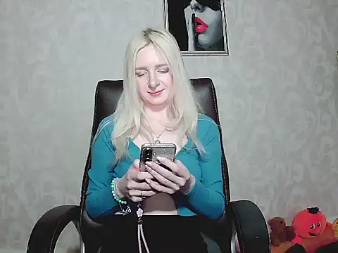 SilkMuseX online show from March 17, 2026, 9:34 am