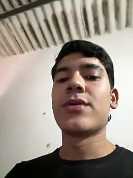 pabloflaquito23 online show from March 11, 2026, 8:15 pm