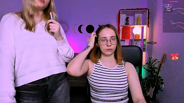 Snapshot of trixy_melison chatting on April 1, 2026, 10:51 pm trixy melison online show from April 1, 2026, 10:51 pm