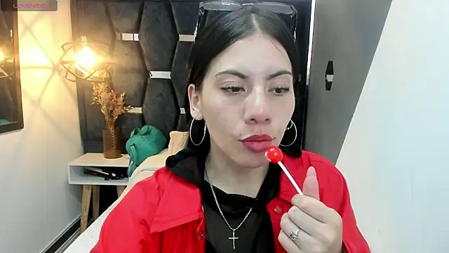 Abril Fox   online show from May 19, 2026, 6:58 pm