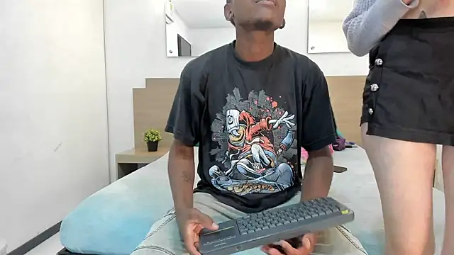 Ebony N Blonde online show from May 2, 2026, 8:36 pm