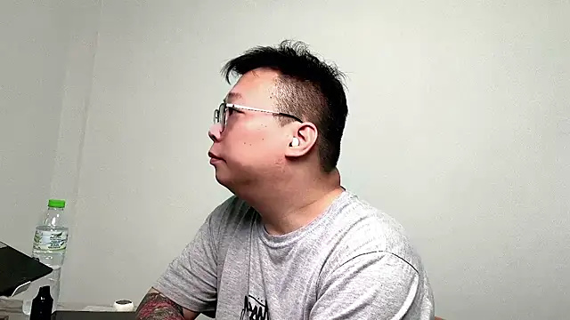 shentong0312 online show from March 16, 2026, 8:40 am