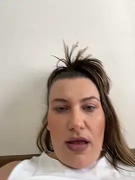 SweetCurvess online show from March 15, 2026, 12:44 pm