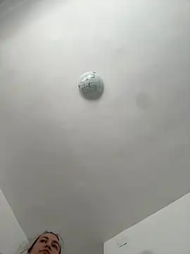 SweetCurvess online show from April 24, 2026, 8:39 am