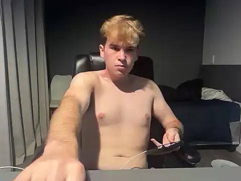 Snapshot of Che_18 chatting on March 14, 2026, 5:18 pm Che 18 online show from March 14, 2026, 5:18 pm