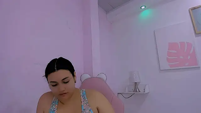 Snapshot of candy_lucia18 chatting on March 14, 2026, 12:32 pm candy lucia18 online show from March 14, 2026, 12:32 pm