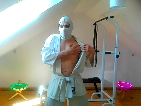 NinjaLaser online show from April 7, 2026, 11:21 am