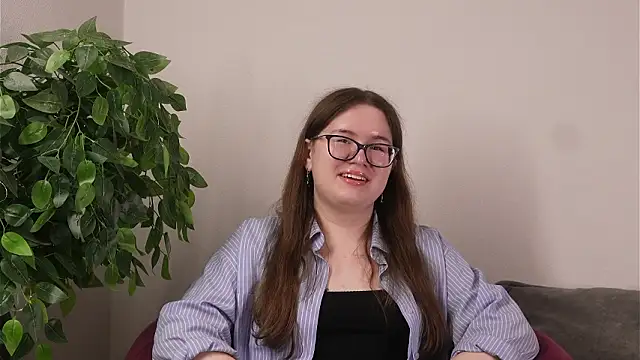 Snapshot of LinseyBellisario chatting on March 14, 2026, 11:48 am LinseyBellisario online show from March 14, 2026, 11:48 am