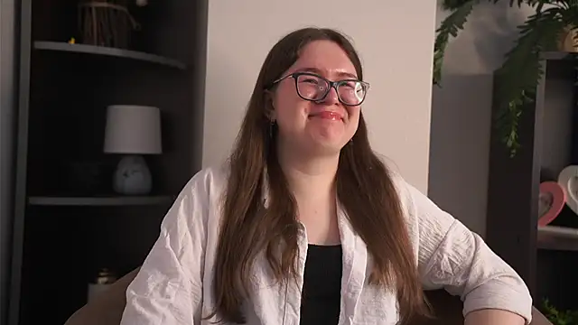 Snapshot of LinseyBellisario chatting on March 15, 2026, 9:26 am LinseyBellisario online show from March 15, 2026, 9:26 am