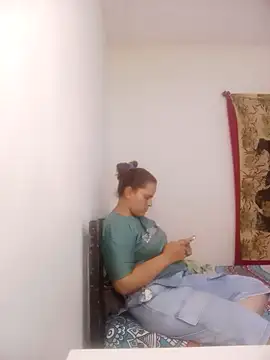 antonelared18 online show from April 11, 2026, 2:05 am