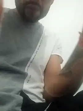 Robayodj online show from March 12, 2026, 2:01 pm