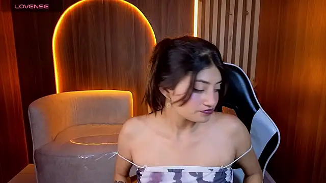 Lia queen tx online show from May 16, 2026, 3:14 am