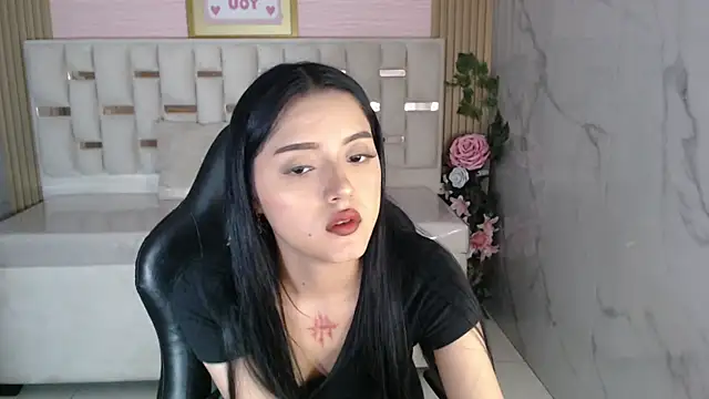 veronicaa s online show from April 16, 2026, 8:20 pm