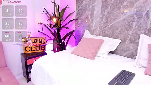 Megan Stein online show from April 14, 2026, 8:26 pm