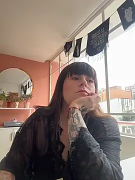 MidnightHearts online show from March 31, 2026, 2:50 pm