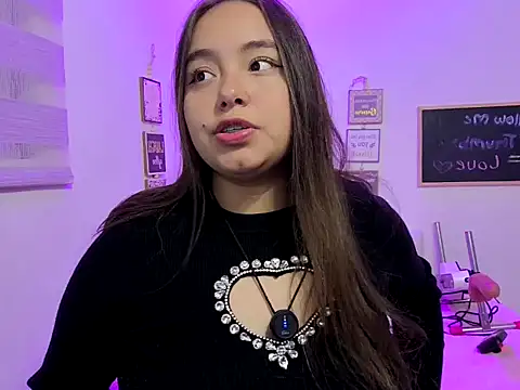 cherry valeria online show from May 13, 2026, 5:27 am