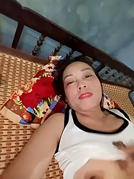 Lyly22x online show from May 11, 2026, 1:06 pm
