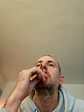 dufatcock online show from April 16, 2026, 4:57 am