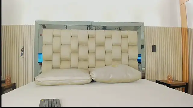 alika brown  online show from March 17, 2026, 3:33 am