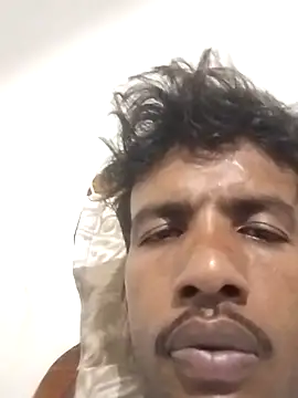 Lipsyguy2295 online show from April 11, 2026, 6:45 pm