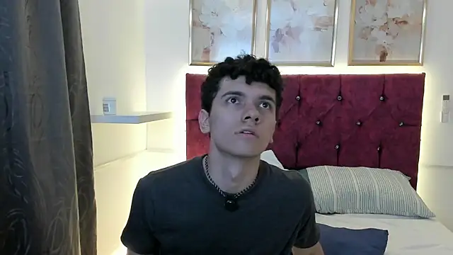 Noah Rodrigez online show from April 18, 2026, 11:49 pm