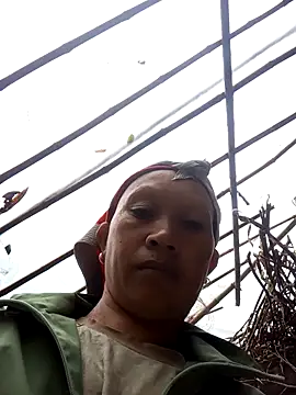 Heli pusy online show from May 11, 2026, 3:12 am
