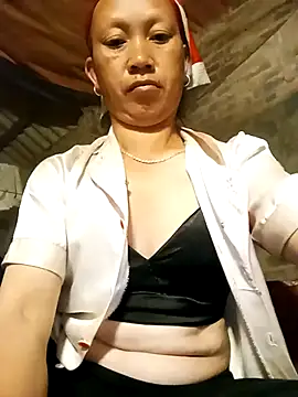Heli pusy online show from May 13, 2026, 5:32 pm