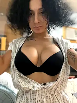 Snapshot of FerrariFrench chatting on September 9, 2025, 6:35 am FerrariFrench online show from September 9, 2025, 6:35 am