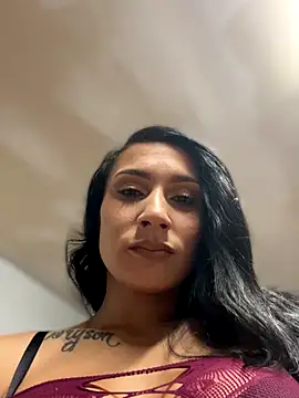 Snapshot of FerrariFrench chatting on September 16, 2025, 4:02 am FerrariFrench online show from September 16, 2025, 4:02 am