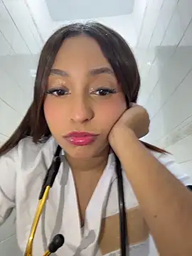 MiaCamille  online show from May 9, 2026, 7:41 pm