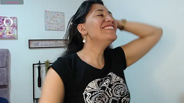 violeta scott online show from March 18, 2026, 3:37 pm
