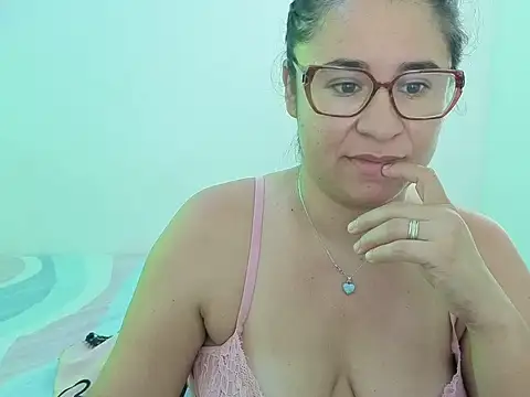 estrellajunior online show from July 7, 2026, 11:14 am