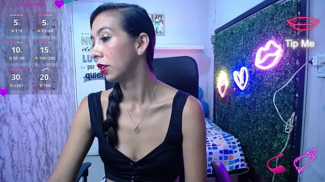 sandra petite19 online show from July 7, 2026, 3:20 am