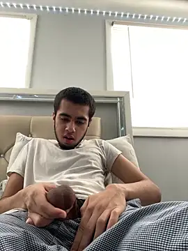 iLoveGirlsOnlyStr8Asf online show from April 15, 2026, 4:25 pm