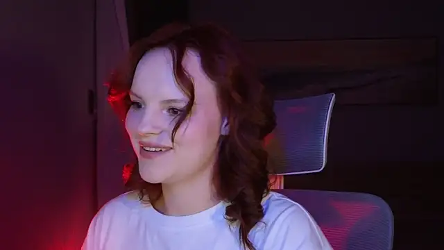 mollybossy online show from April 18, 2026, 5:39 pm