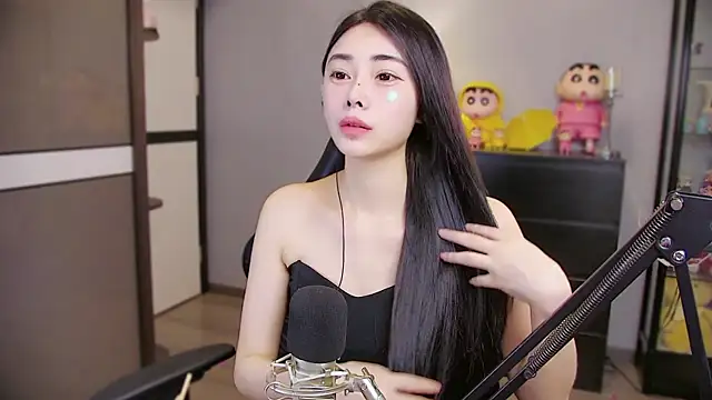 XiaoYuBao- online show from May 12, 2026, 5:43 pm