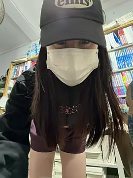 Snapshot of zhizhibaobei chatting on April 12, 2026, 1:32 am zhizhibaobei online show from April 12, 2026, 1:32 am