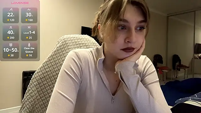 Olivia 132 online show from March 22, 2026, 3:26 pm