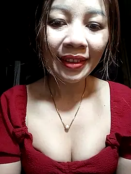 Snapshot of Yiyi102300 chatting on March 27, 2026, 1:55 pm Yiyi102300 online show from March 27, 2026, 1:55 pm