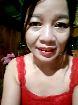 Snapshot of Yiyi102300 chatting on May 3, 2026, 10:49 pm Yiyi102300 online show from May 3, 2026, 10:49 pm
