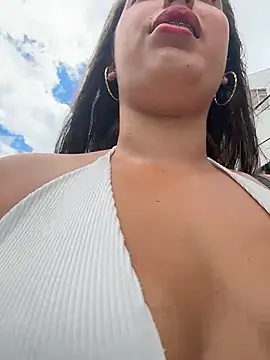 Naughty-Samanta- online show from May 22, 2026, 4:34 pm