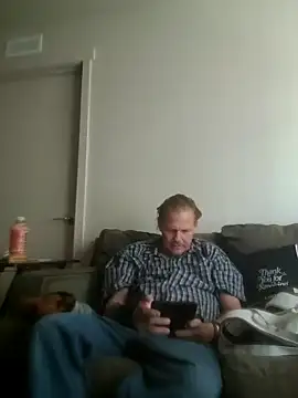 yourMasterisBored online show from April 18, 2026, 7:58 pm