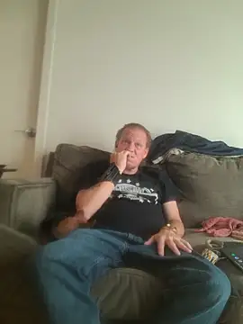 yourMasterisBored online show from May 19, 2026, 2:01 pm