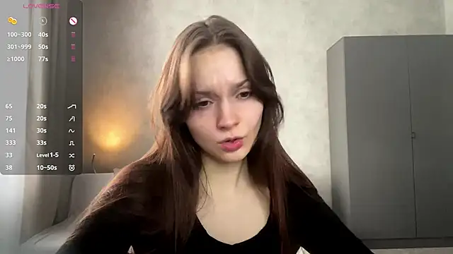 Rose Nora online show from April 11, 2026, 2:16 am