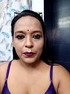 Snapshot of hornyrosy321 chatting on May 2, 2026, 6:02 pm hornyrosy321 online show from May 2, 2026, 6:02 pm