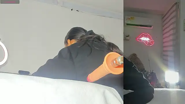 Bella Donne  online show from April 27, 2026, 4:49 pm