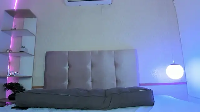 Cheys Mast online show from April 5, 2026, 7:33 pm