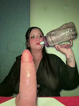 Maggie 69 online show from May 13, 2026, 1:25 am