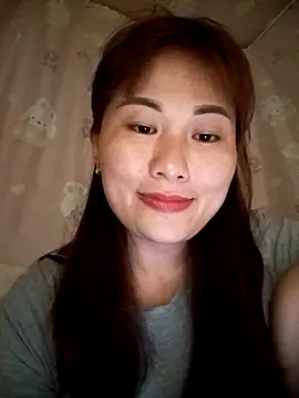 Lucxy-ki6 online show from May 10, 2026, 1:27 pm